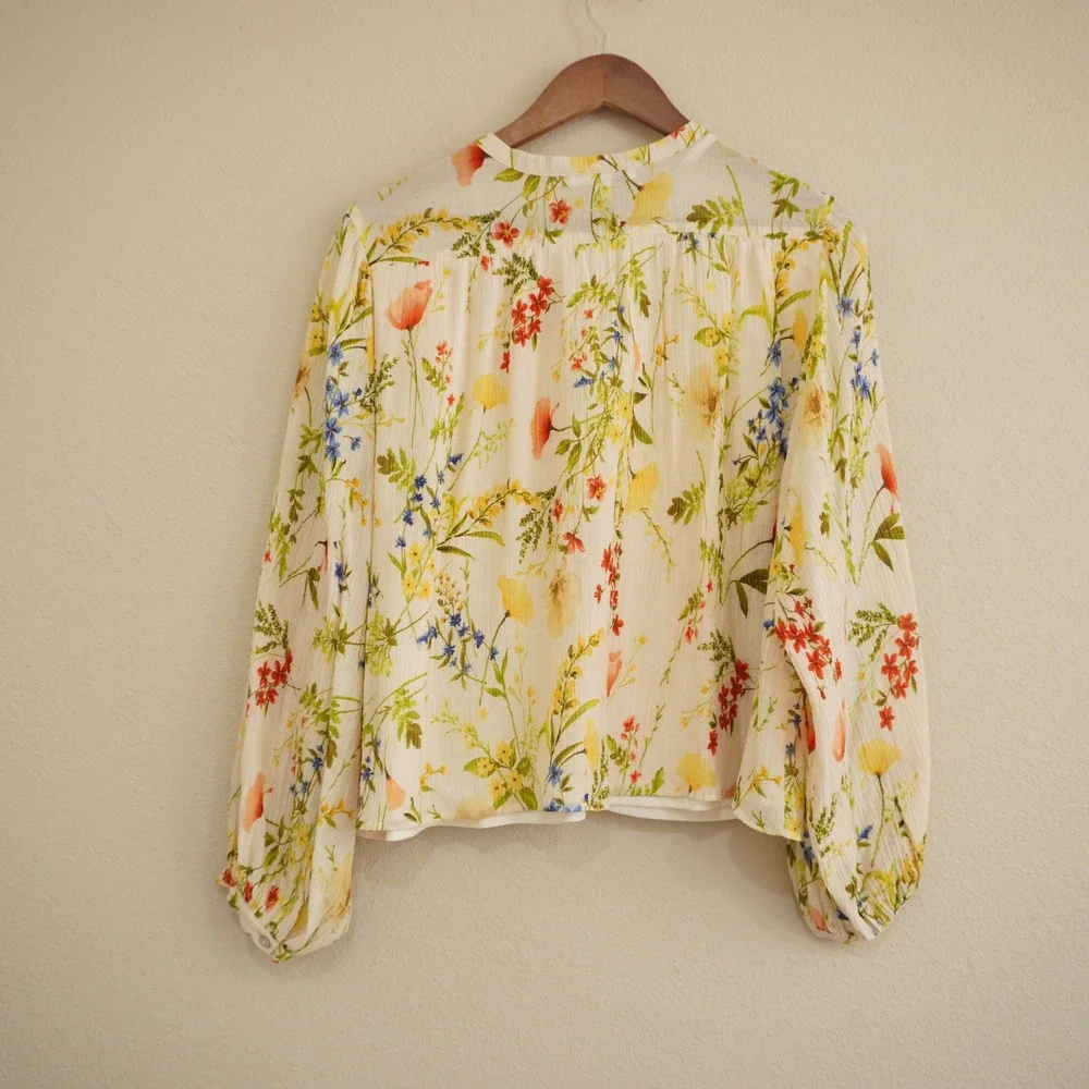 DR2 by Daniel Rainn Large  Floral Button Down Blouse Lantern Sleeve Cream Lovely